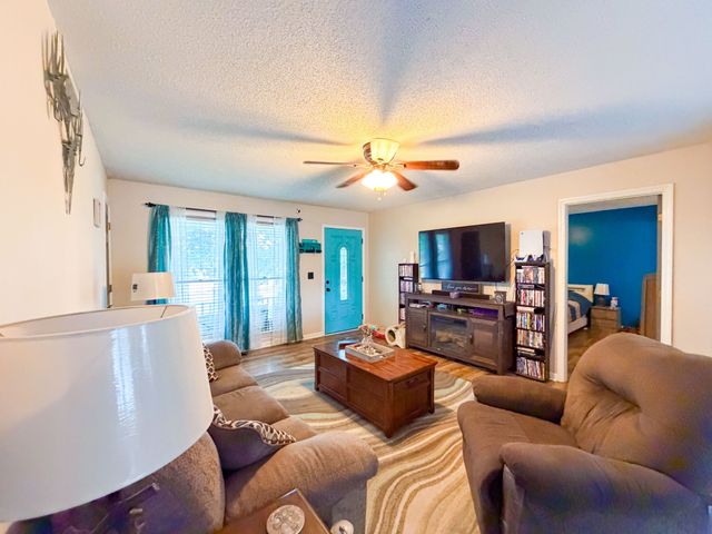 1324 Sunnybrooke Ct, Pulaski, TN 38478