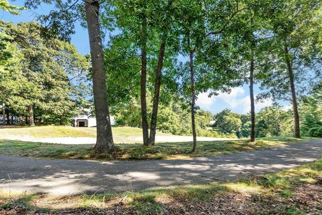 125 Leisure Green Dr 167, Mashpee, MA 02649