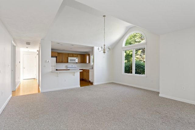 125 Leisure Green Dr 167, Mashpee, MA 02649