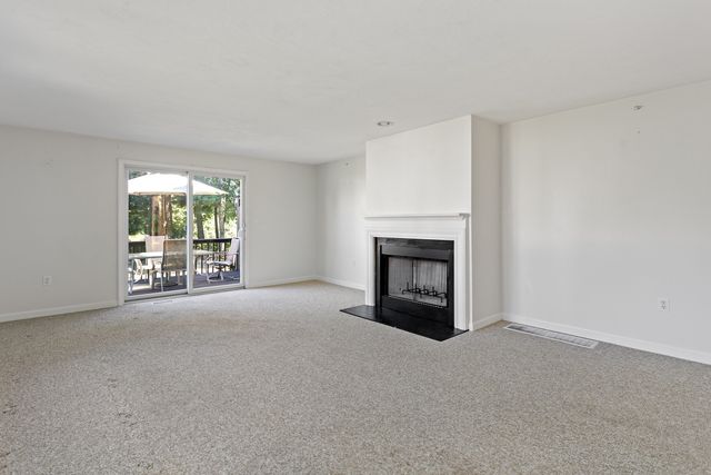 125 Leisure Green Dr 167, Mashpee, MA 02649