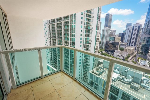 41 SE 5th St 1908, Miami, FL 33131