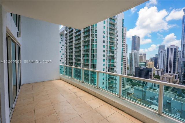 41 SE 5th St 1908, Miami, FL 33131