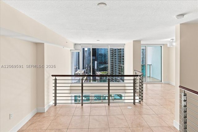 41 SE 5th St 1908, Miami, FL 33131