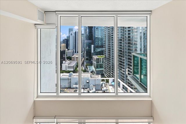 41 SE 5th St 1908, Miami, FL 33131