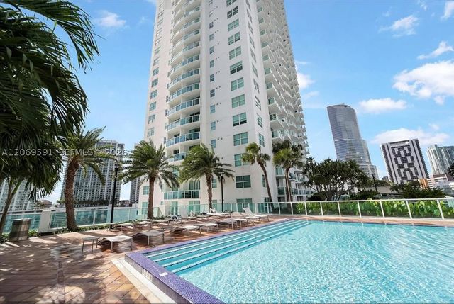 41 SE 5th St 1908, Miami, FL 33131
