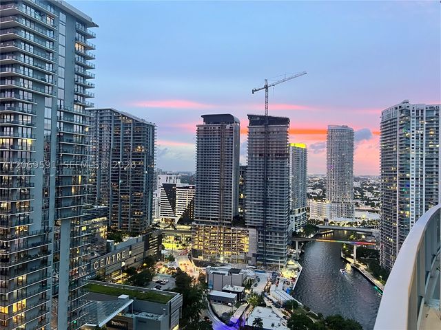 41 SE 5th St 1908, Miami, FL 33131