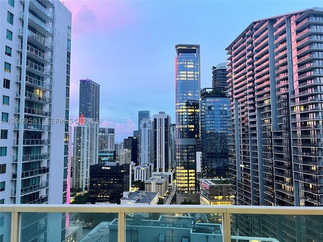 41 SE 5th St 1908, Miami, FL 33131