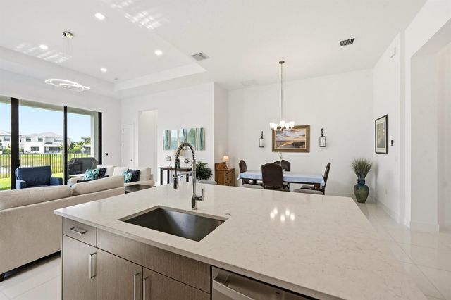 13128 Feathering Way, Palm Beach Gardens, FL 33412