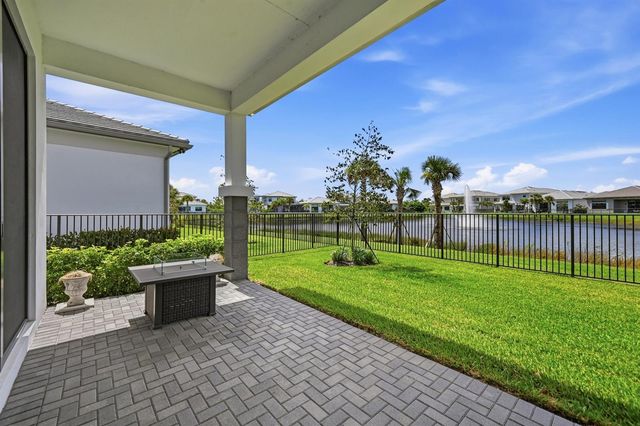 13128 Feathering Way, Palm Beach Gardens, FL 33412