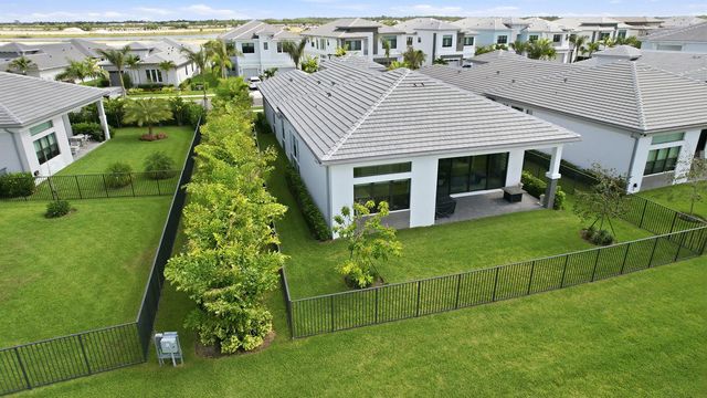 13128 Feathering Way, Palm Beach Gardens, FL 33412