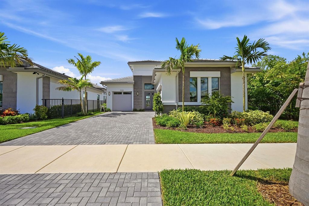 13128 Feathering Way, Palm Beach Gardens, FL 33412