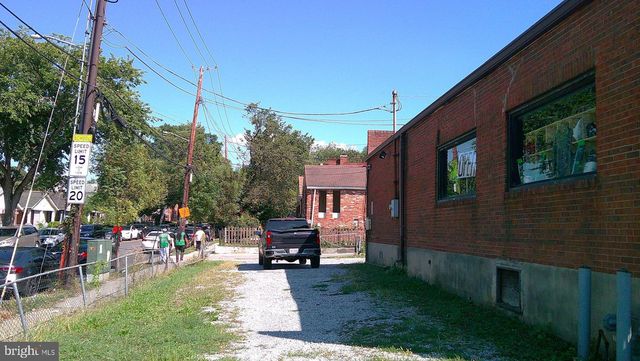 4121 MINNESOTA AVE NE, Washington, DC 20019