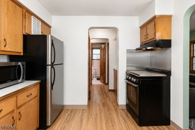 340 Saddle River Rd, Saddle Brook Twp., NJ 07663