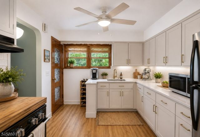 340 Saddle River Rd, Saddle Brook Twp., NJ 07663