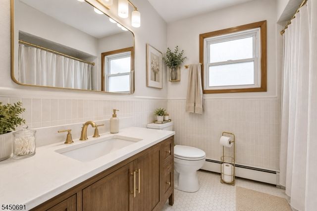 340 Saddle River Rd, Saddle Brook Twp., NJ 07663