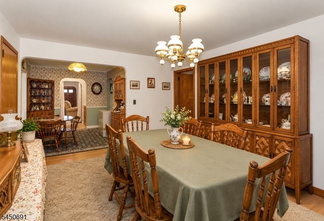 340 Saddle River Rd, Saddle Brook Twp., NJ 07663