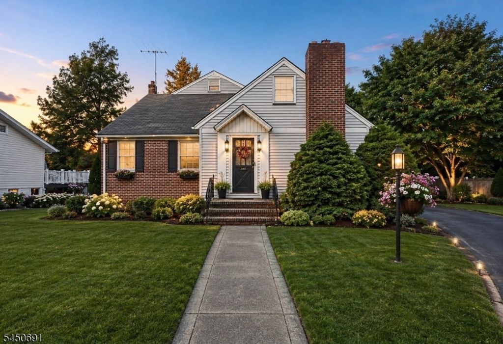 340 Saddle River Rd, Saddle Brook Twp., NJ 07663