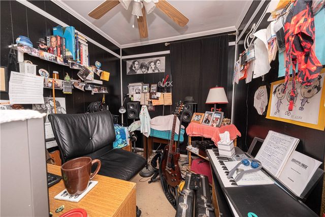 3003 Home Ave, Castle Shannon, PA 15234