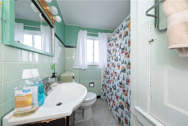 3003 Home Ave, Castle Shannon, PA 15234