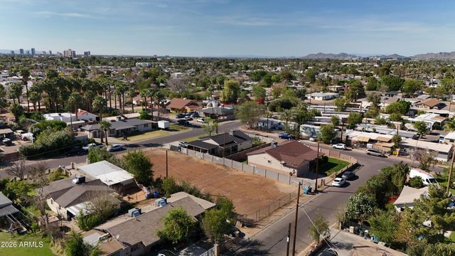 1915 N 31ST Street -, Phoenix, AZ 85008