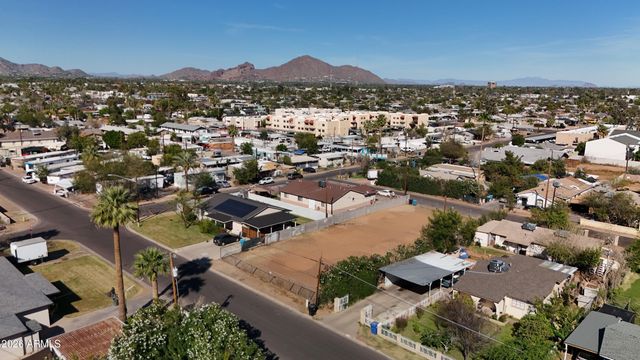 1915 N 31ST Street -, Phoenix, AZ 85008