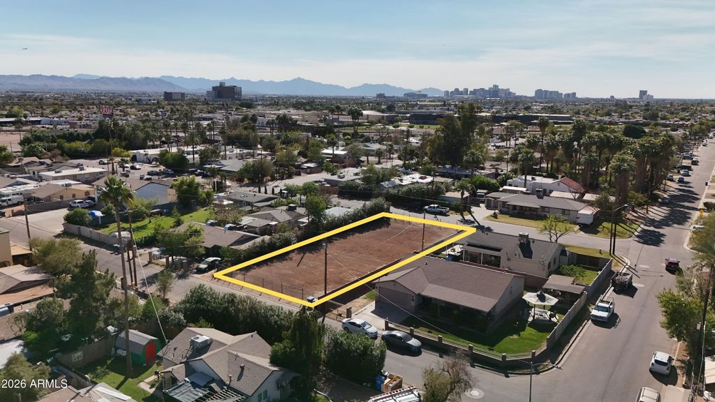 1915 N 31ST Street -, Phoenix, AZ 85008 — photo 3