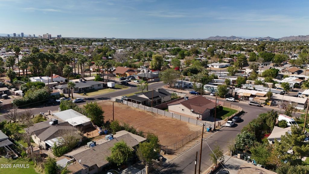 1915 N 31ST Street -, Phoenix, AZ 85008 — photo 4