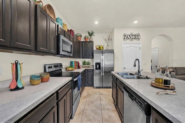 1401 YELLOW FINCH DRIVE, Davenport, FL 33837
