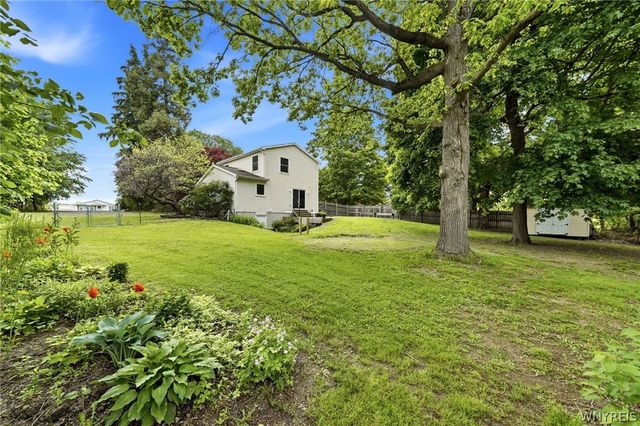 3330 East Pleasant Drive, Hamburg, NY 14075