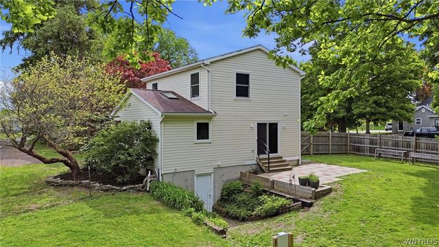 3330 East Pleasant Drive, Hamburg, NY 14075