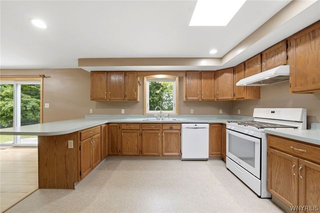 3330 East Pleasant Drive, Hamburg, NY 14075