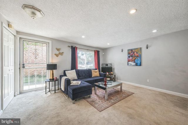 1142 BARNABY TER SE, Washington, DC 20032