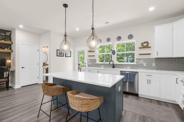 641 N Laurel Street, Summerville, SC 29483
