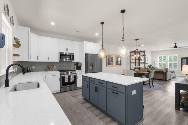 641 N Laurel Street, Summerville, SC 29483