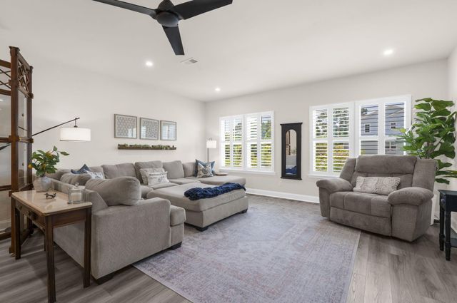 641 N Laurel Street, Summerville, SC 29483