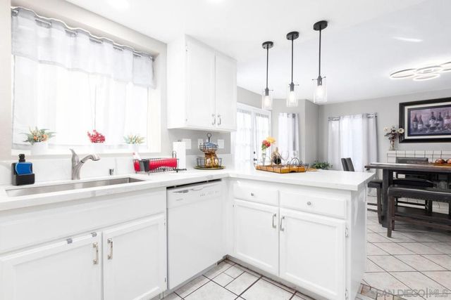 24643 Leafwood Drive, Murrieta, CA 92562