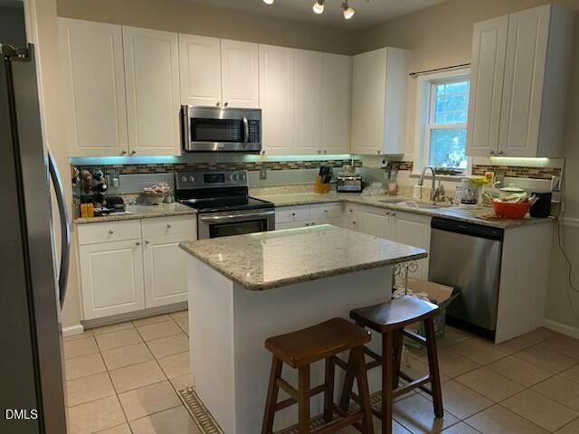 205 Mccarthy Drive, Clayton, NC 27527