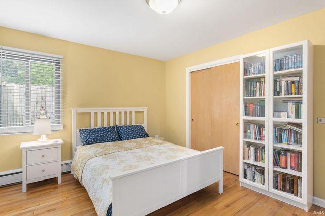 721 N COQUILLARD Drive, South Bend, IN 46617