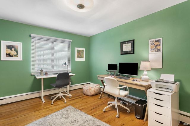 721 N COQUILLARD Drive, South Bend, IN 46617