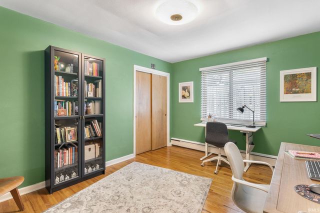 721 N COQUILLARD Drive, South Bend, IN 46617