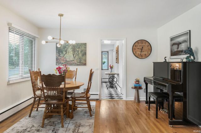 721 N COQUILLARD Drive, South Bend, IN 46617