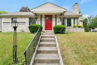 721 N COQUILLARD Drive, South Bend, IN 46617