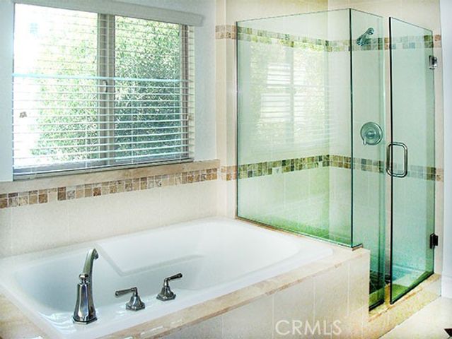 10640 WOODBRIDGE Street 107, Toluca Lake, CA 91602
