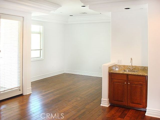 10640 WOODBRIDGE Street 107, Toluca Lake, CA 91602
