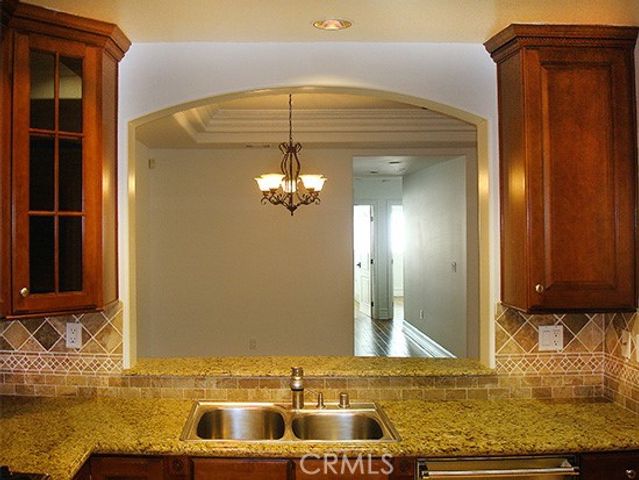 10640 WOODBRIDGE Street 107, Toluca Lake, CA 91602