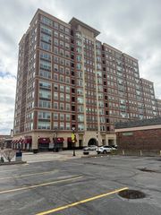 77 S Evergreen Avenue 801, Arlington Heights, IL 60005