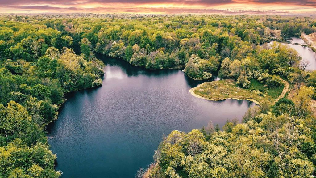 1559 Victoria Woods Drive, Victoria Woods, IN 47601