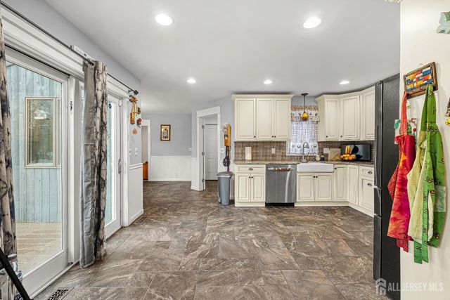 234 Arkansas Avenue, Toms River, NJ 08753