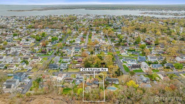 234 Arkansas Avenue, Toms River, NJ 08753