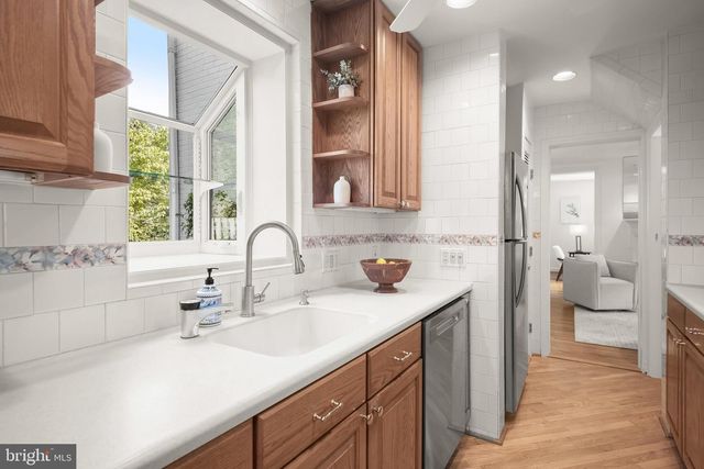 8901 MELWOOD RD, Bethesda, MD 20817